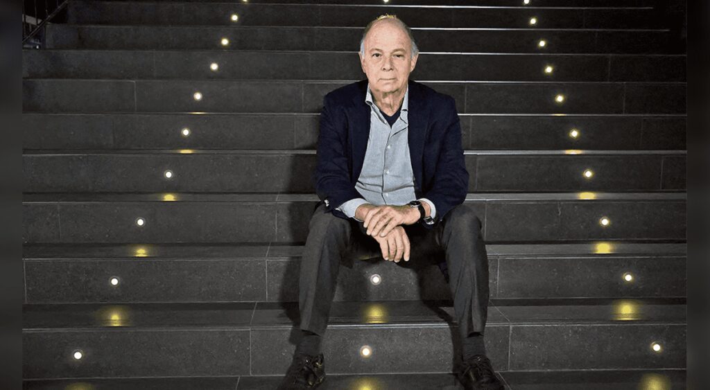 Enrique Krauze: "The dreams of consolidating democracy were premature"