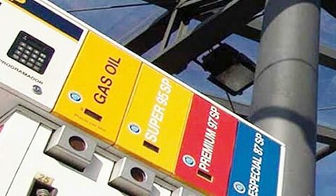 Atentos a la crisis, no será hora de bajar los combustibles en vez de subirlos