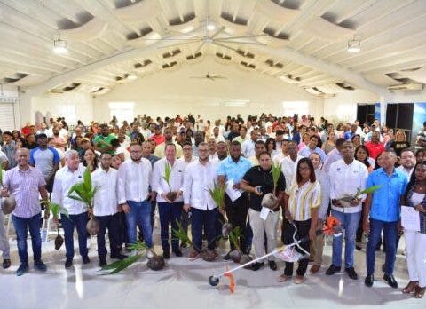 FEDA lanza proyecto agropecuario «emprende RD»