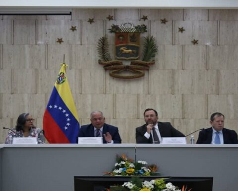Canciller y Contralor General destacan Diplomacia Bolivariana para una geopolítica de paz