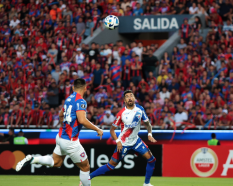 Fortaleza loses and is out of the Libertadores group stage