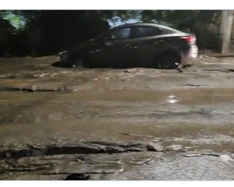 Heavy rains in Bogotá turned streets into rivers of mud