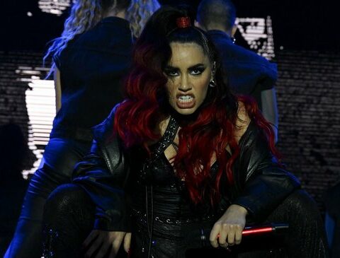 Here we are: the Mayor's Office rescheduled the start time of the shows