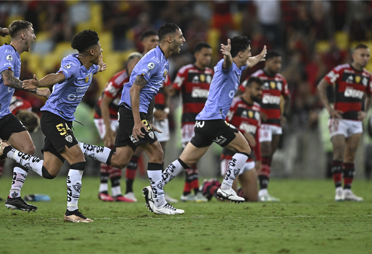 Historical!  Independiente del Valle wins the South American Recopa with a Maracanazo against Flamengo