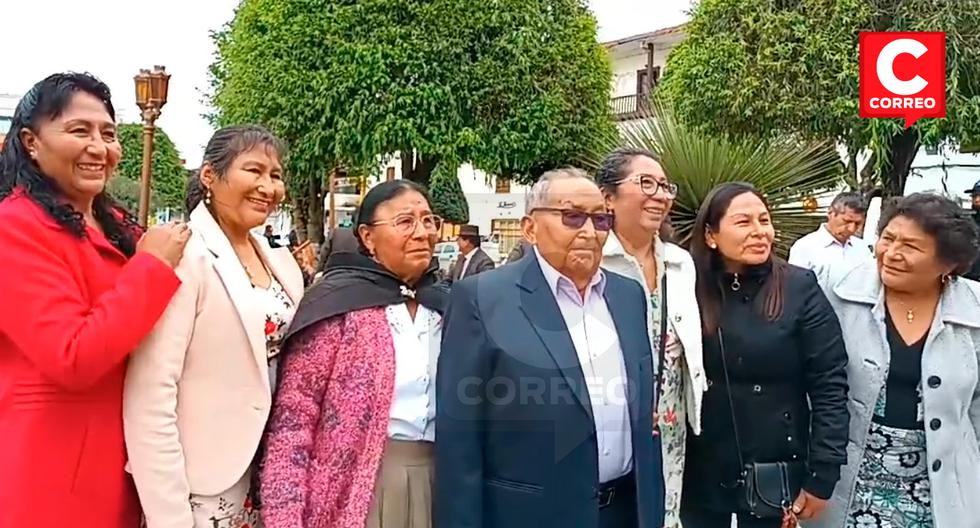 Huancaíno celebrated 89 years of life in Plaza de la Constitución with an orchestra and typical dances (VIDEO)