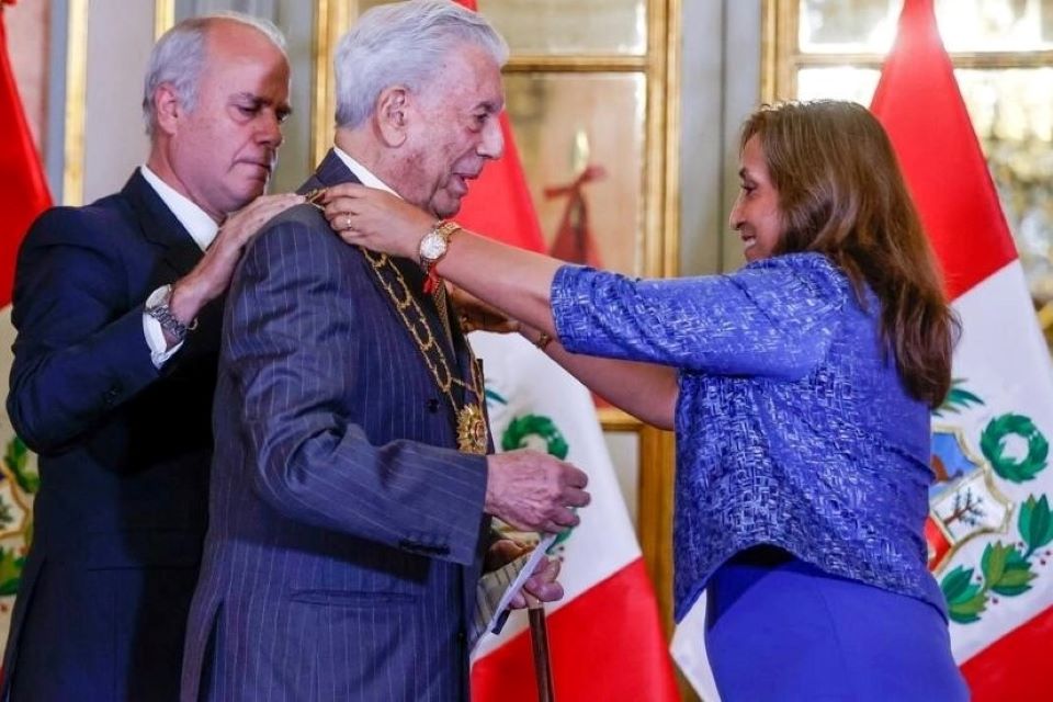 In Peru, Mario Vargas Llosa lashes out at Latin American governments critical of Boluarte