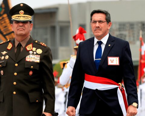 Jorge Chávez maintains Otárola's excuse before the Prosecutor's Office: "Minister does not act on operational plans"