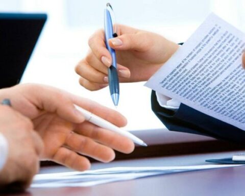 Labor and pension reforms would be agreed against the clock