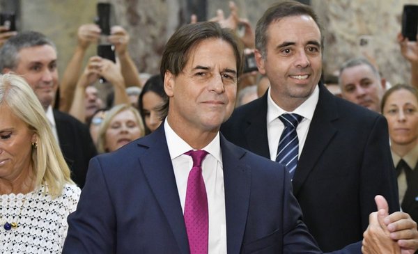 Lacalle Pou receives the coalition legislators at the residence of Suárez and Reyes