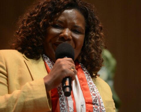 Lula signs decree with rules to support the cultural sector