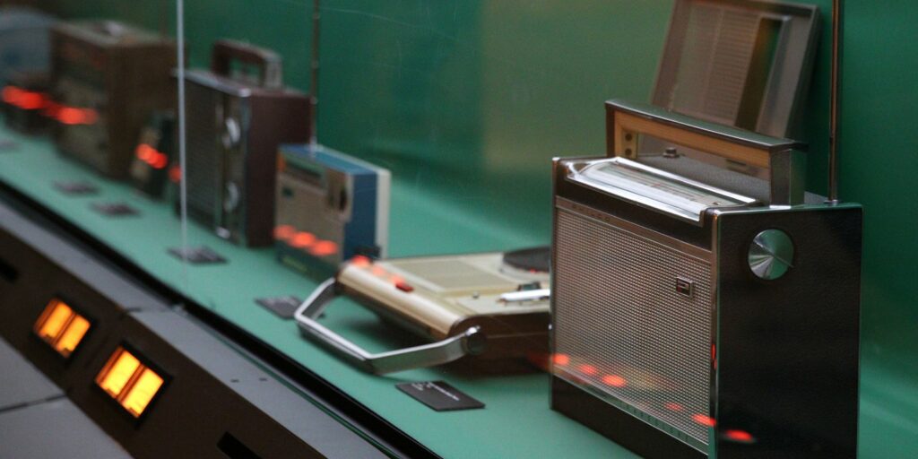 MIS inaugurates exhibitions on the history of radio in São Paulo