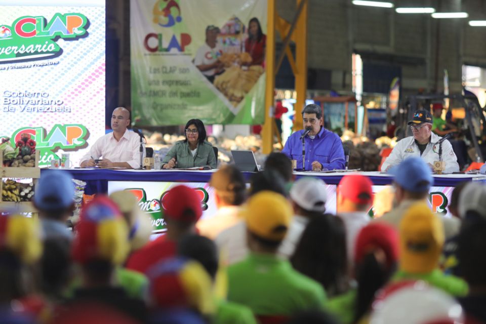 Maduro assures that 7.5 million families receive CLAP bags once a month