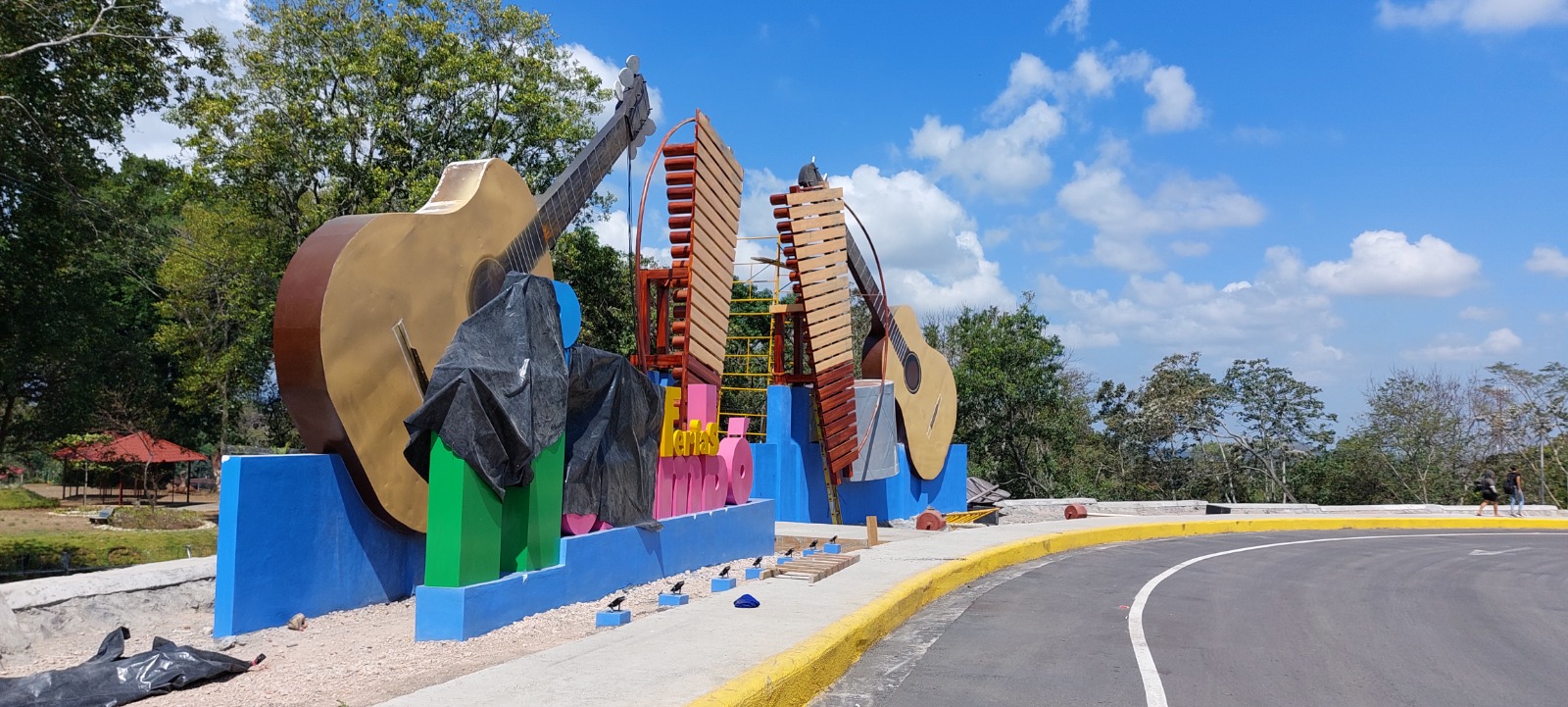 Mayor of Masaya in waste without reins: Build, throw away and rebuild a useless work