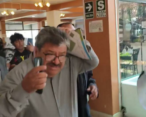 Members of Fredepa harass and attack the Vice Minister of Health in Ayacucho