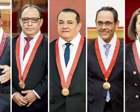 Members of the Constitutional Court questioned by controversial ruling