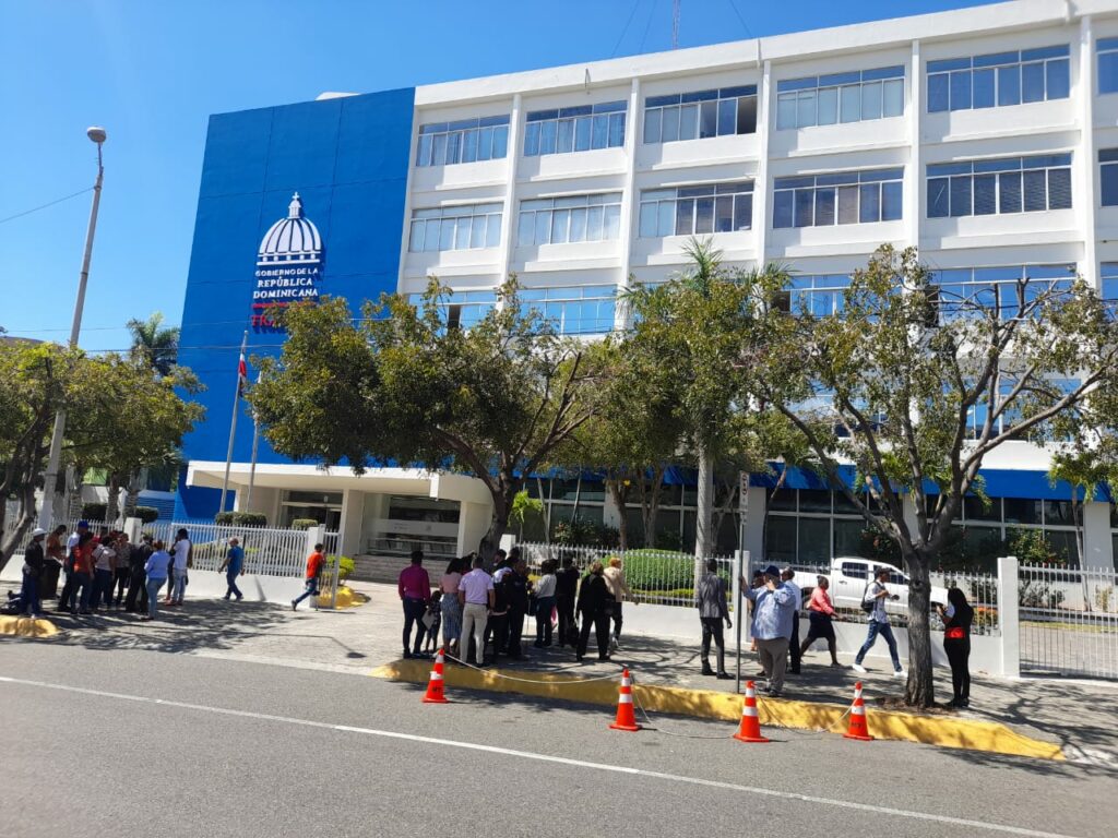 Ministry of Labor staff leave terrified by fire alarm