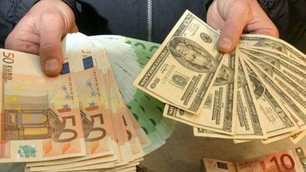 Lunes 13: Tasa de cambio del dólar y euro en principales bancos de RD