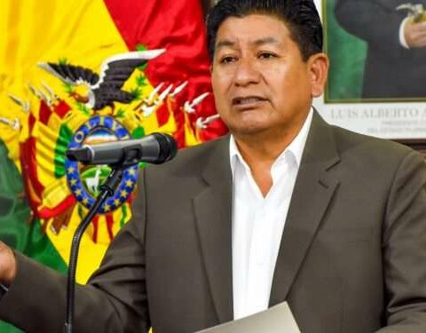 Montaño signs a commitment to build the Faja Norte highway and attacks the Governor's Office