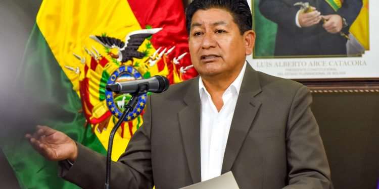 Montaño signs a commitment to build the Faja Norte highway and attacks the Governor's Office