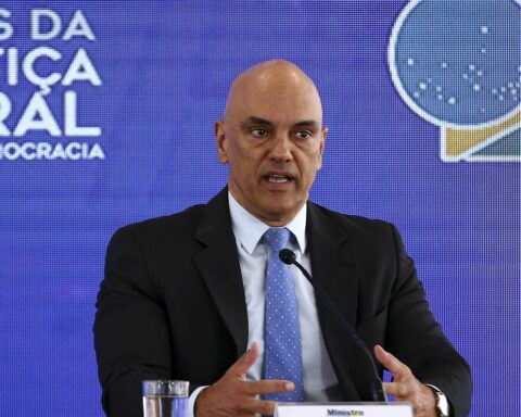 Moraes authorizes Torres to remain silent in testimony to the CPI