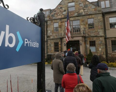 New CEO of intervened SVB urges customers to return