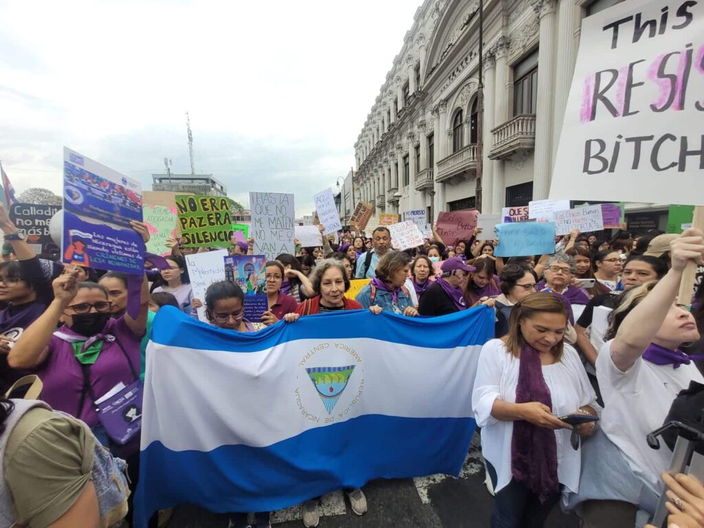 Nicaraguan women march in Costa Rica shouting "Ortega rapist, murderer and oppressor!"