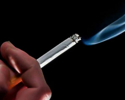 Nine out of ten teenagers buy cigarettes in authorized stores