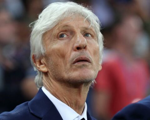 Official: Pekerman stops being coach of Venezuela