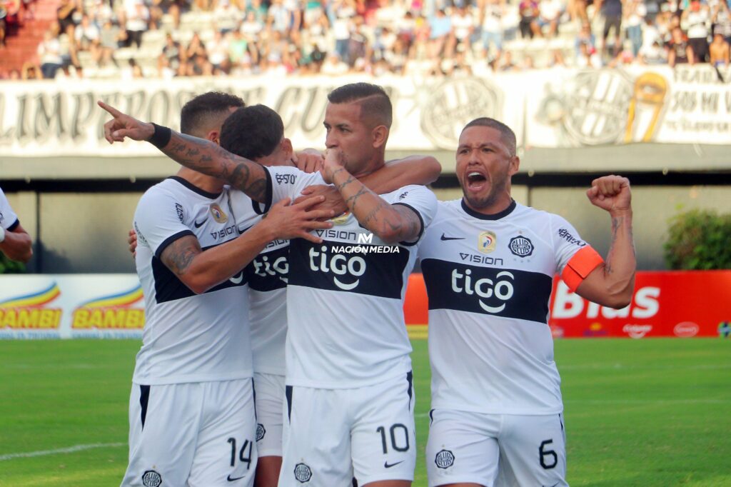 Olimpia wins again in the farewell to Aitor García