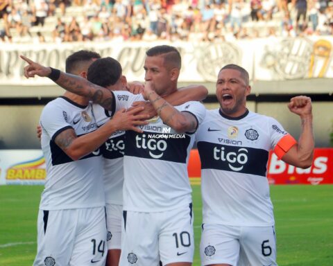 Olimpia wins again in the farewell to Aitor García