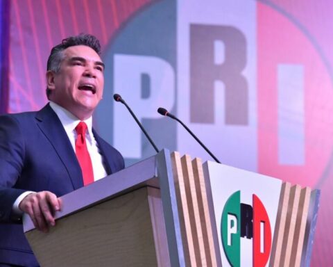 On its 94th birthday, the PRI says it will reach its centenary as president