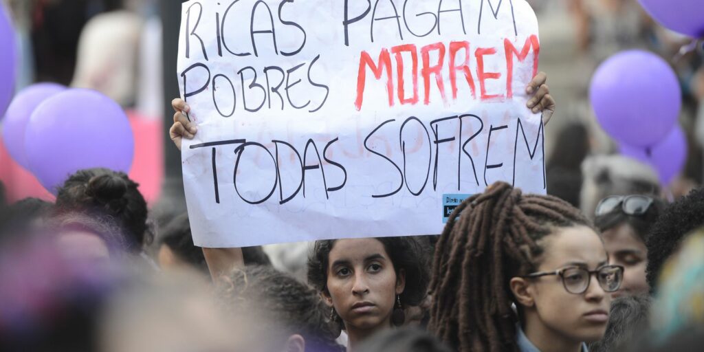 One in seven women, aged 40, has had an abortion in Brazil