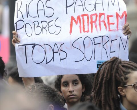 One in seven women, aged 40, has had an abortion in Brazil