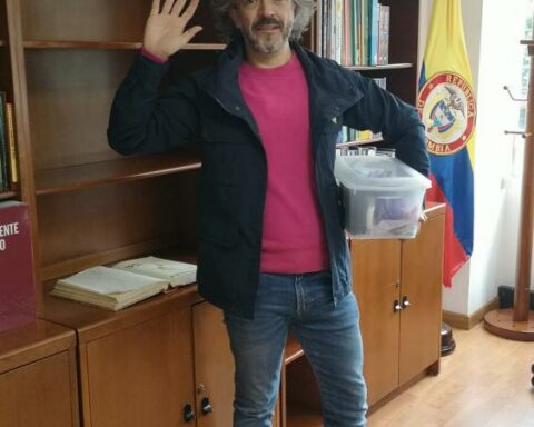 Oviedo promises to "end" the "pico y placa" in Bogotá if he is mayor