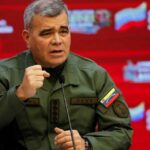 Padrino López after PDVSA embezzlement: Maduro is giving birth to pay teachers salaries