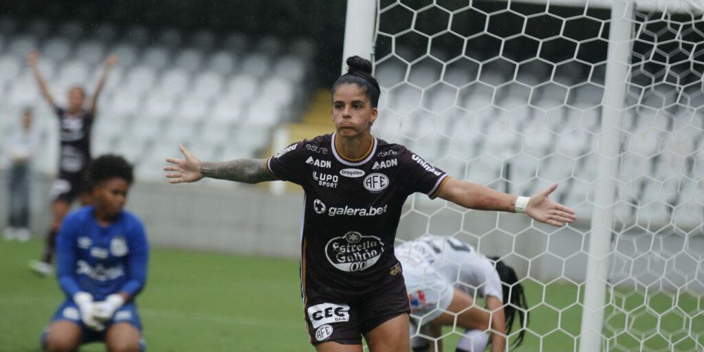 Patrícia Sochor takes Ferroviária to the top of the Brazilian Women's Championship