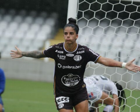 Patrícia Sochor takes Ferroviária to the top of the Brazilian Women's Championship