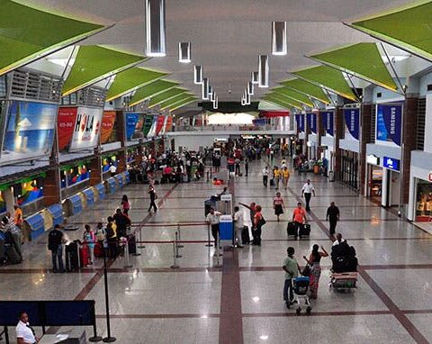 Maleteros y AERODOM llegan a un acuerdo