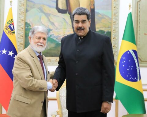 President Maduro receives Celso Amorim in Miraflores