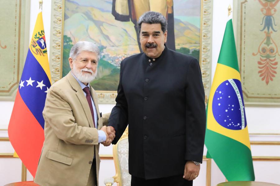 President Maduro receives Celso Amorim in Miraflores