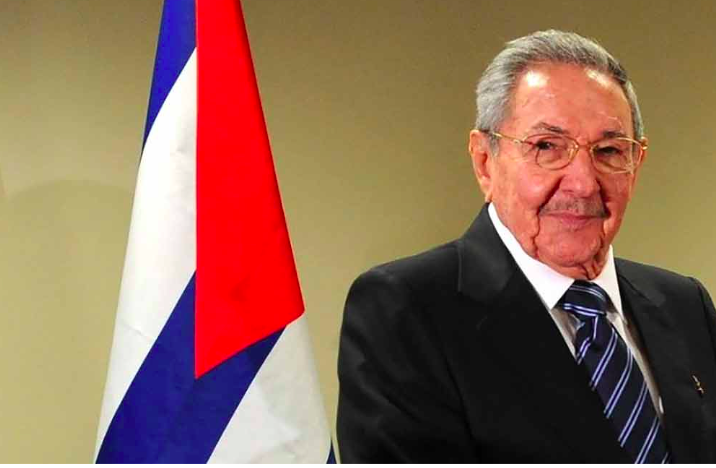 Raúl Castro arrived in Caracas to participate in a tribute to Chávez