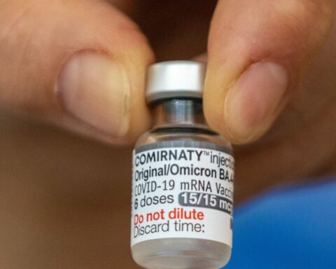 Rio reopens four posts for bivalent vaccine against covid-19