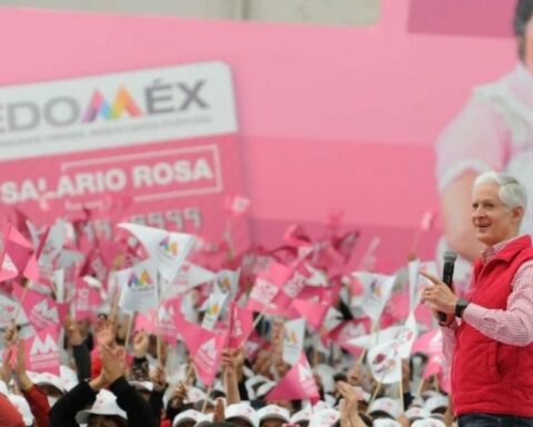 Salario Rosa reaches 700,000 women, for whom this program is changing their lives: Alfredo del Mazo