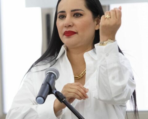 Sandra Cuevas calls on the alliance to stop being "lukewarm" towards 2024