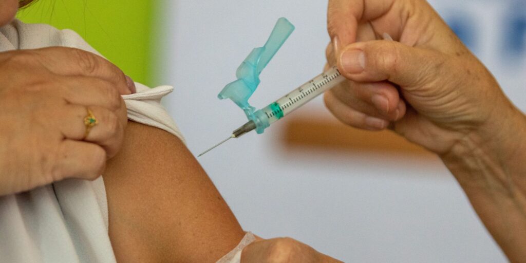 São Paulo capital continues vaccinating against covid-19 and polio