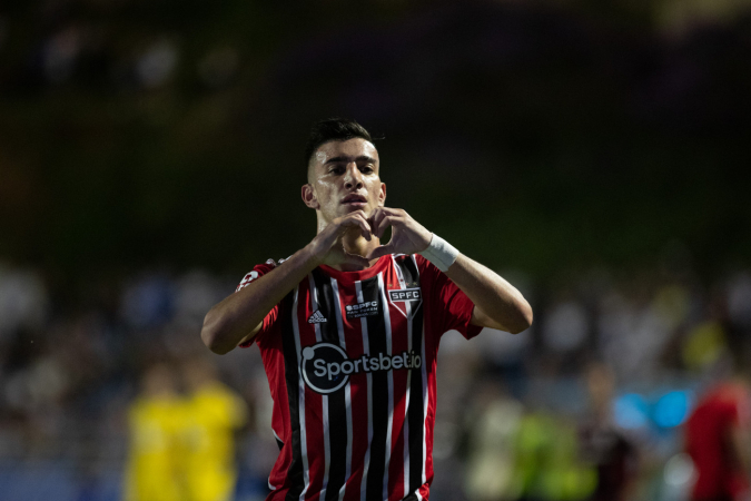 Sao Paulo player is accused of "seriously" assaulting his ex-girlfriend