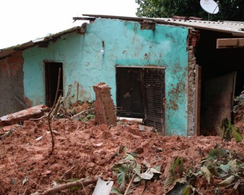 São Sebastião transfers homeless people to a hotel chain