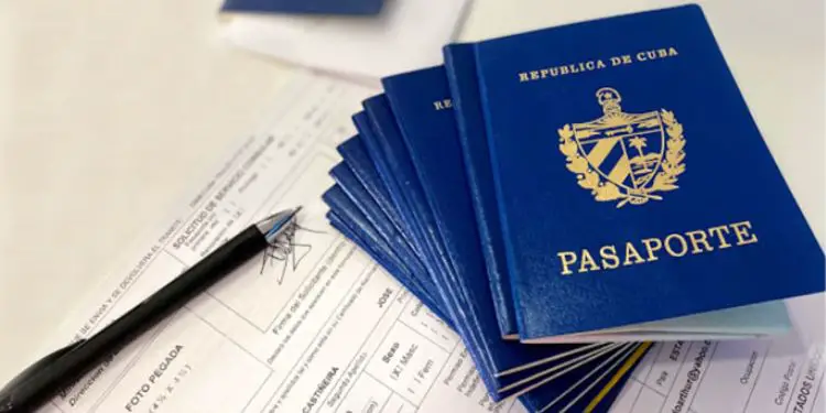 Cuban regime regulates passport issuance process for minors