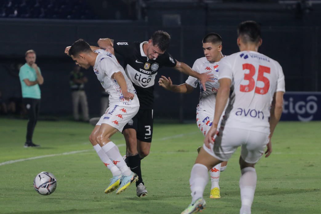 Share between Nacional and Olimpia that smiles at Libertad