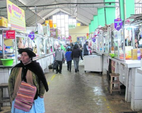Shopkeepers steal up to 10,000 soles from the Modelo de Huancayo market